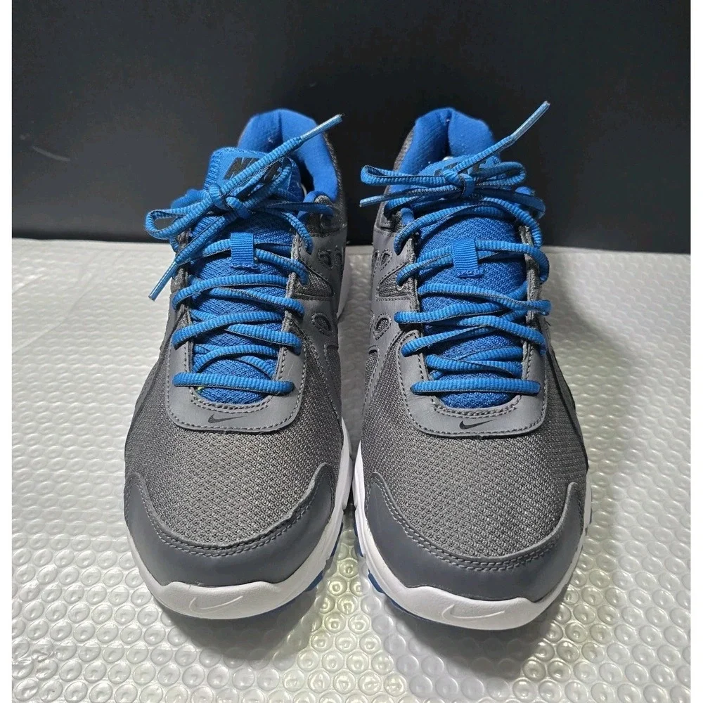 Nike product pair